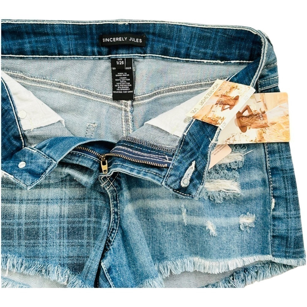 Sincerely Jules High Rise Denim Shorts Distressed Denim Women’s Size 1 New - Picture 6 of 6